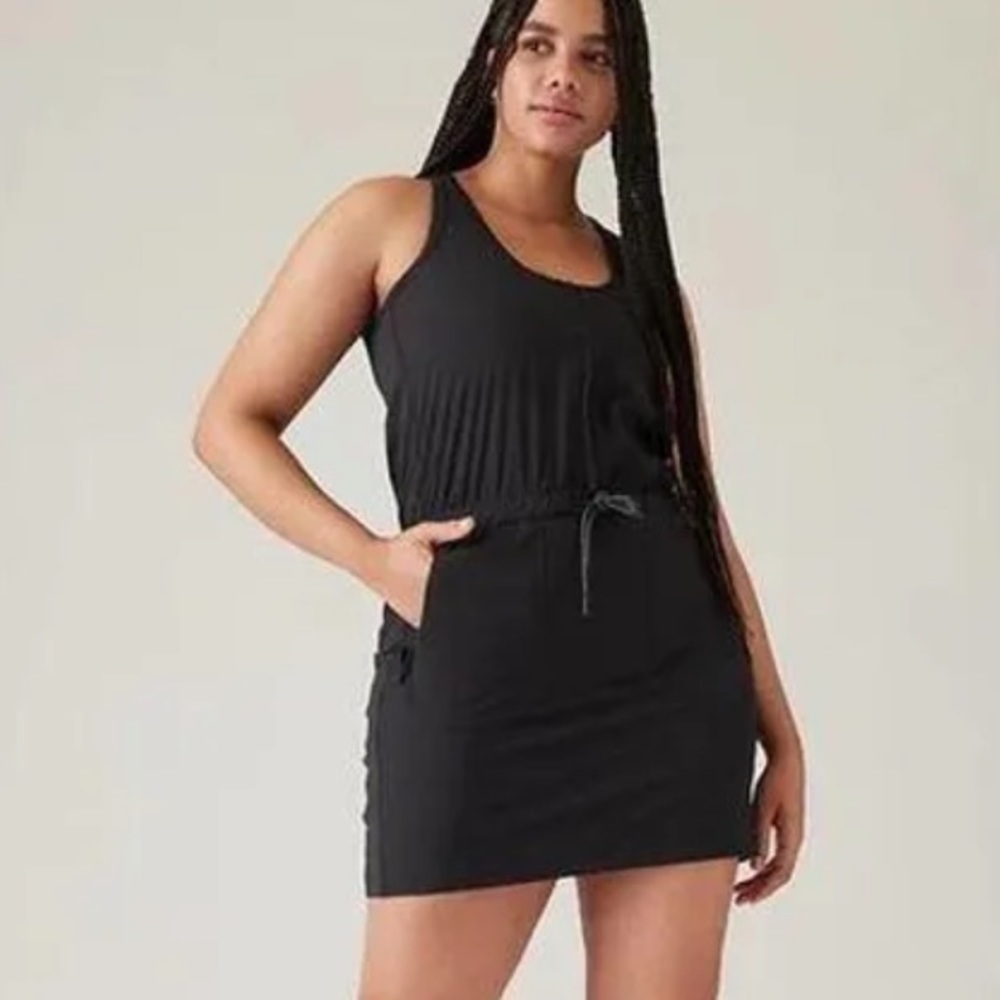 Athleta Black Expedition Mini Dress Front Zip Pockets Built In Shorts Size 13